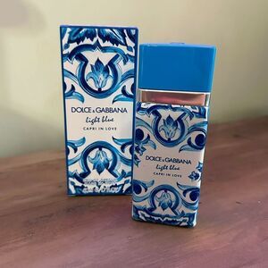DOLCE & GABBANA - Light Blue Capri in Love Eau de Parfum- new in box